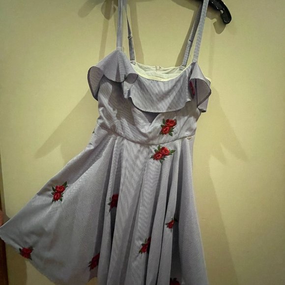 GUESS dress, size Medium, blue & white - Picture 8 of 8